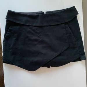 Aritzia Envelope Skort